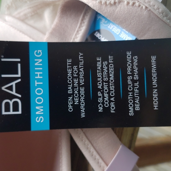 Two Bali smoothing bra,s - Picture 6 of 8